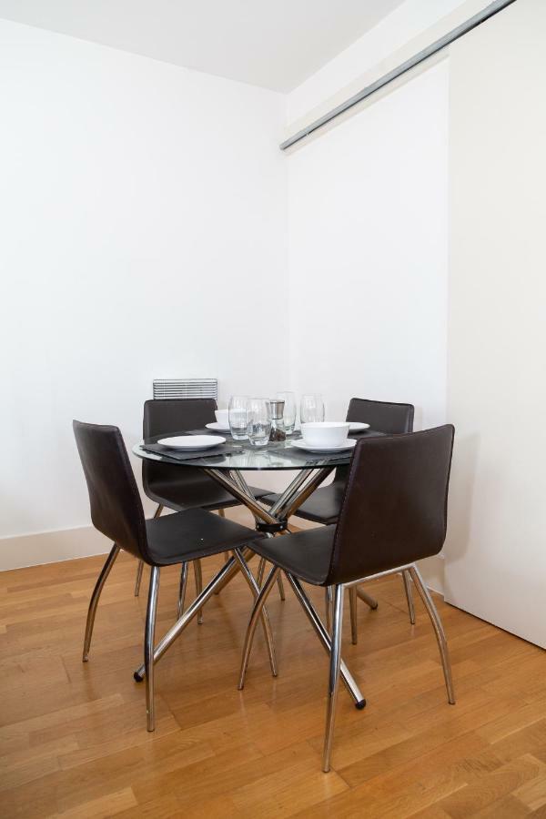 Serviced Apartment In Liverpool City Centre - Free Parking - Balcony - By Happy Days Exterior photo